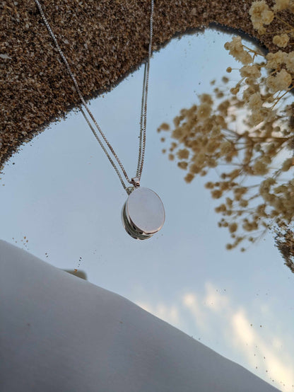 Camila Silver Minimal Oval Pendant - Gryfiny